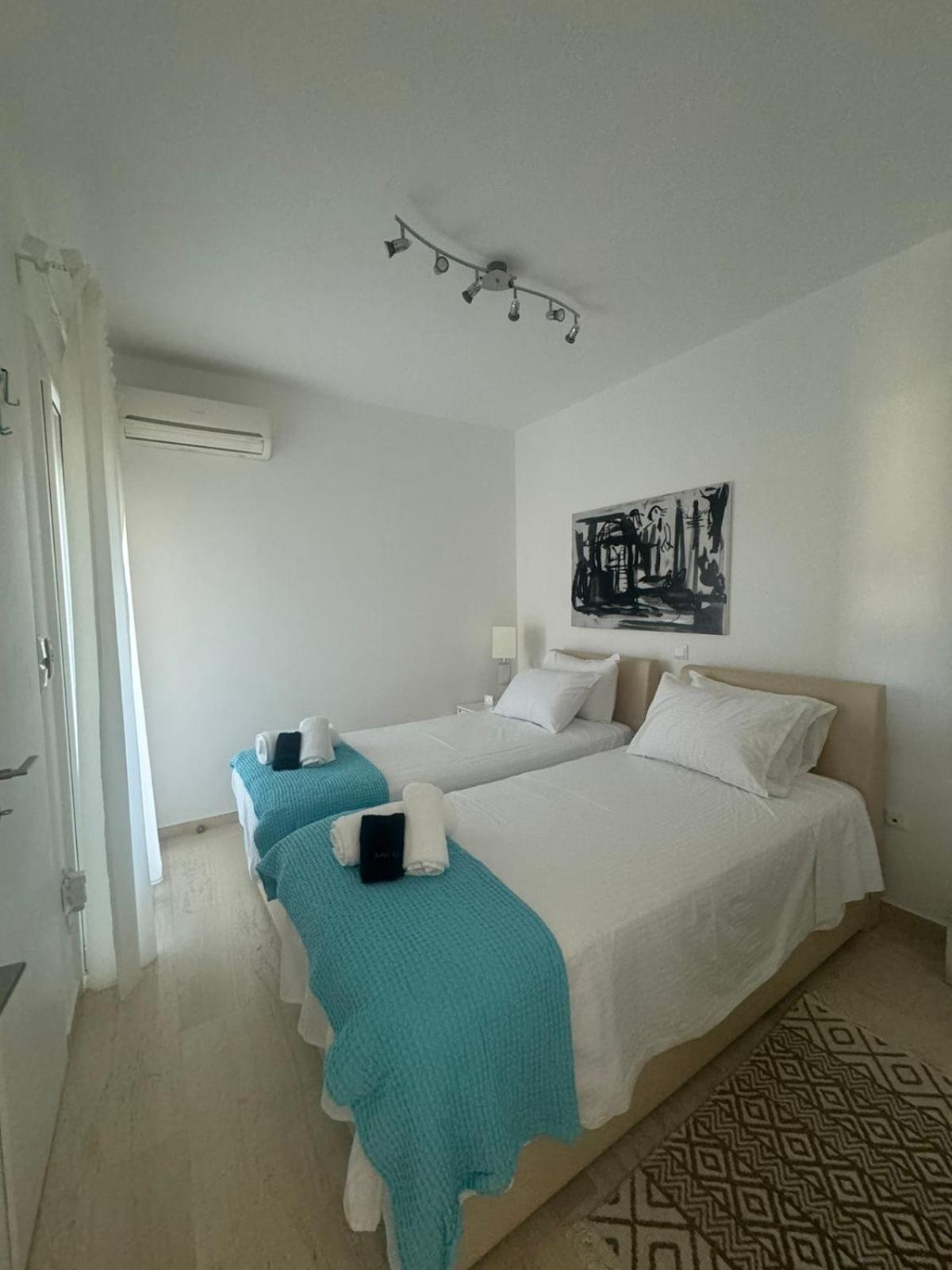Apartment Artist